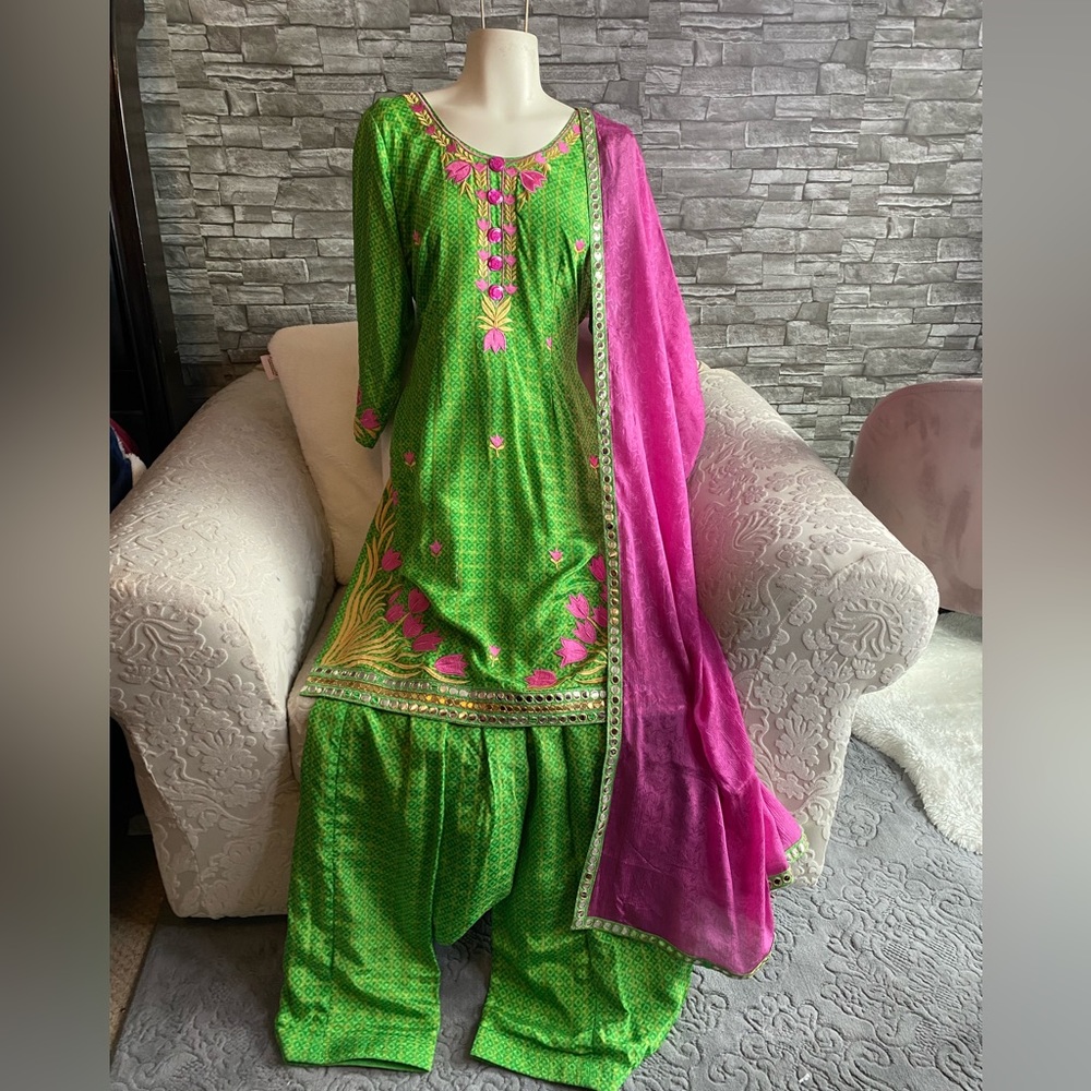 Punjabi Indian Suit